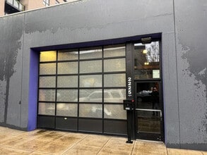 2215 NW Quimby St, Portland, OR à louer Photo de l’immeuble– Image 2 sur 4