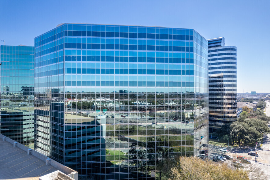 10370 Richmond Ave, Houston, TX à louer - Photo de l’immeuble – Image 2 sur 13