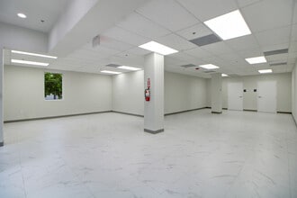 304 N Krome Ave, Homestead, FL à louer Photo intérieure– Image 1 sur 6
