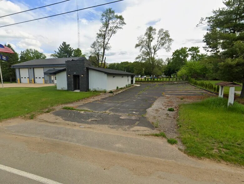 5884 Morgan Rd E, Springfield, MI à vendre - Photo de l’immeuble – Image 2 sur 11