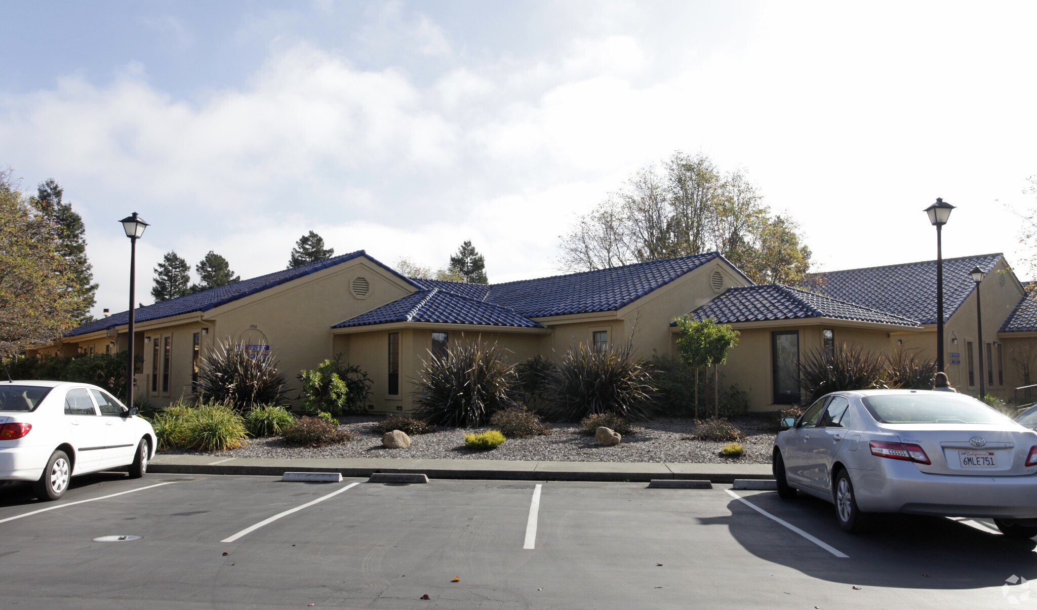 1456 Professional Dr, Petaluma, CA à louer Photo principale– Image 1 sur 9