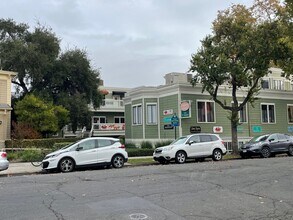 132 E St, Davis, CA à louer Photo intérieure– Image 2 sur 14