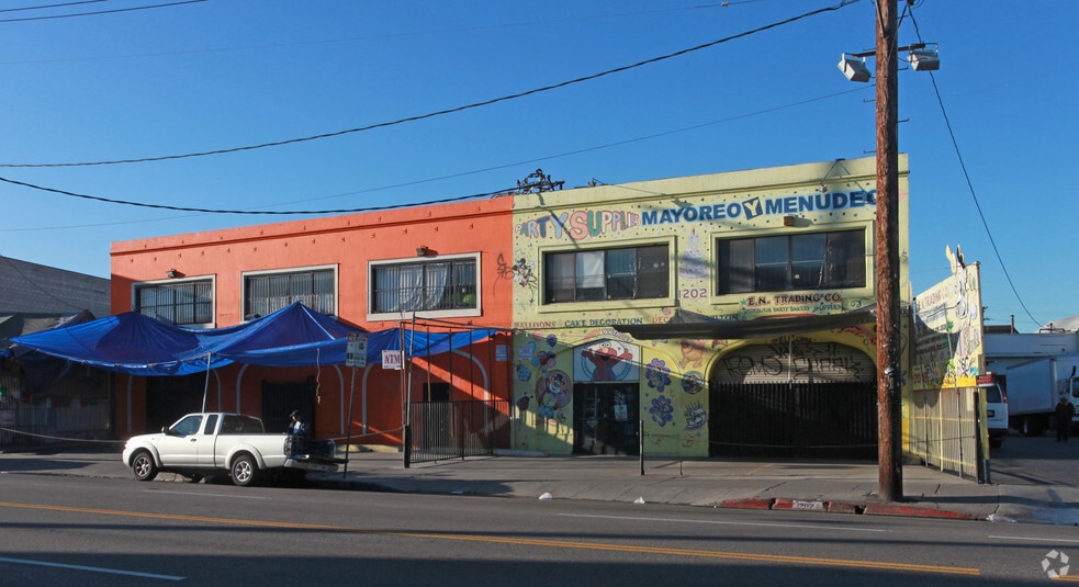 1200-1202 E Olympic Blvd, Los Angeles, CA à vendre - Photo de l’immeuble – Image 3 sur 4