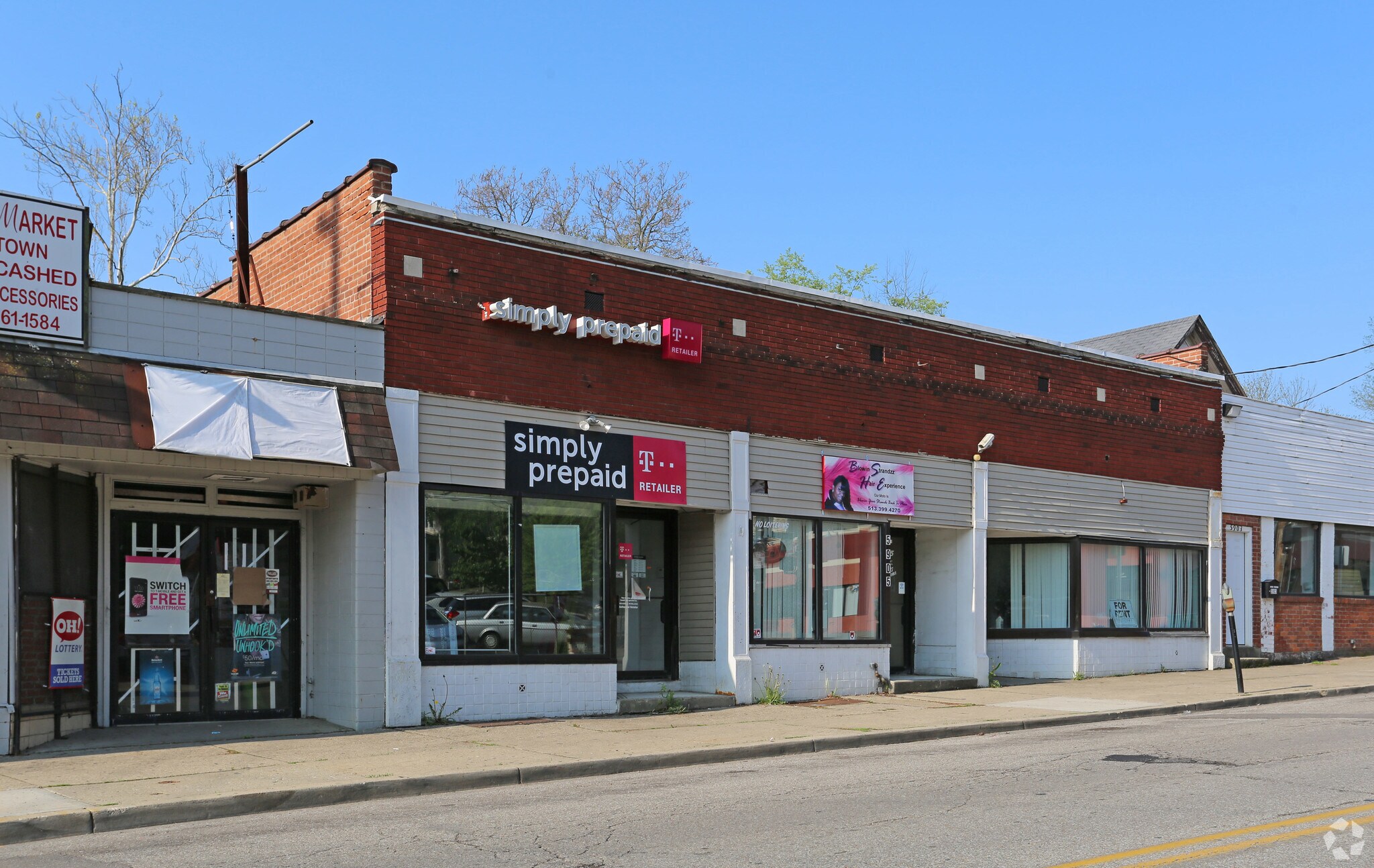5905 Bramble Ave, Cincinnati, OH à louer Photo principale– Image 1 sur 2