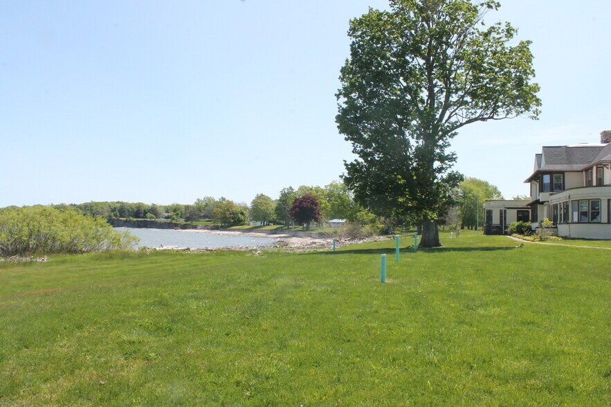 7200 Lake Shore Rd, Derby, NY à vendre - Photo de l’immeuble – Image 3 sur 20
