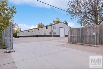 1402 SW 18th St, Cedar Rapids, IA à louer Photo de l’immeuble– Image 1 sur 33