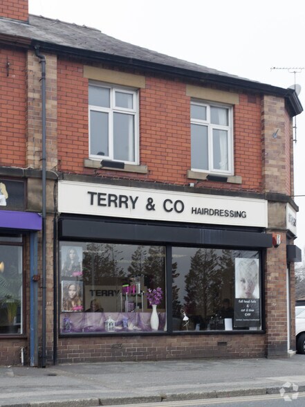 30-36 Stanney Ln, Ellesmere Port à vendre - Photo de l’immeuble – Image 2 sur 3