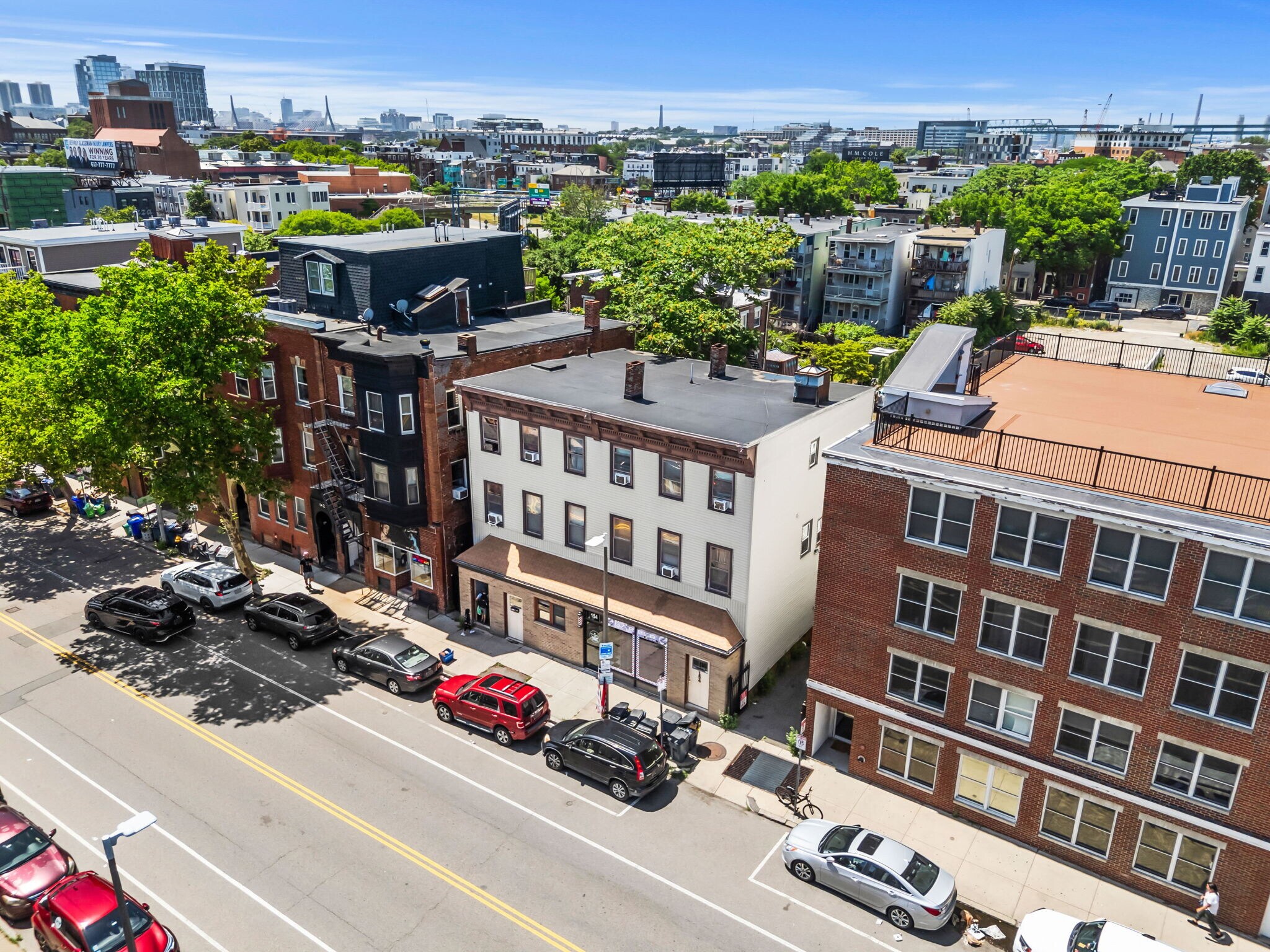 154 Chelsea St, East Boston, MA à vendre Photo de l’immeuble– Image 1 sur 6