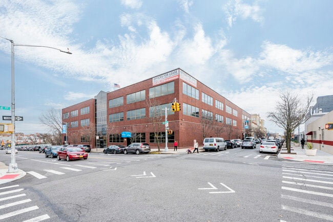 Plus de détails pour 6323 7th Ave, Brooklyn, NY - Bureau/Médical à louer