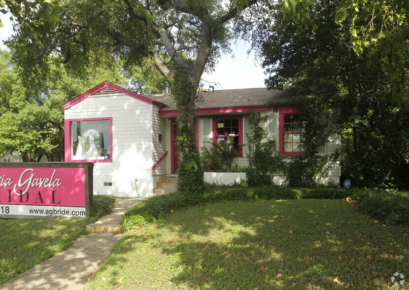 3704 Crawford St, Austin, TX à louer - Photo principale – Image 1 sur 3