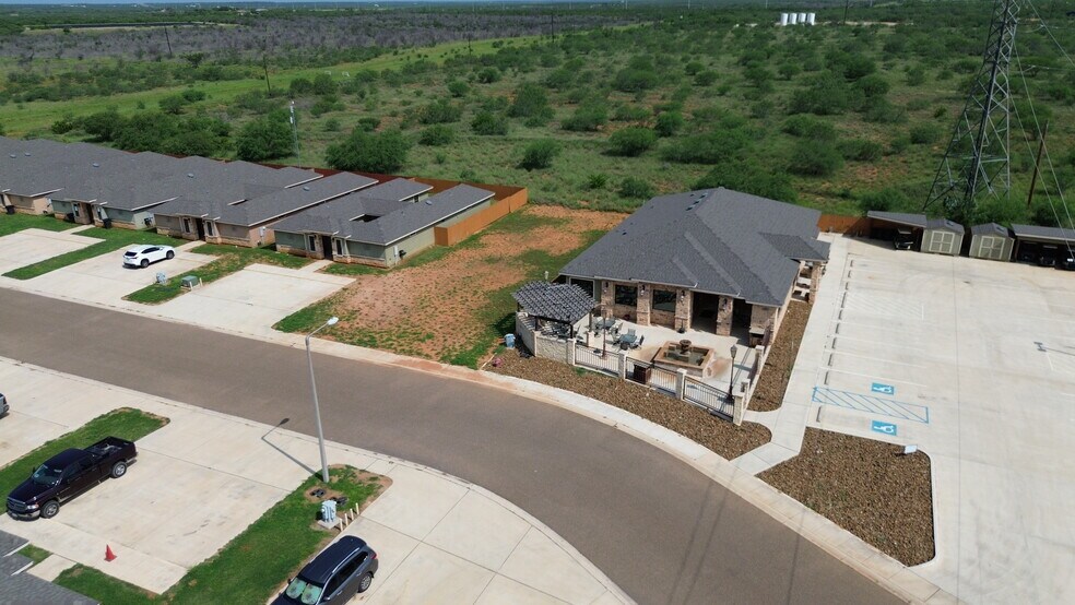 113 American Dr, Cotulla, TX à vendre - Photo de l’immeuble – Image 2 sur 8