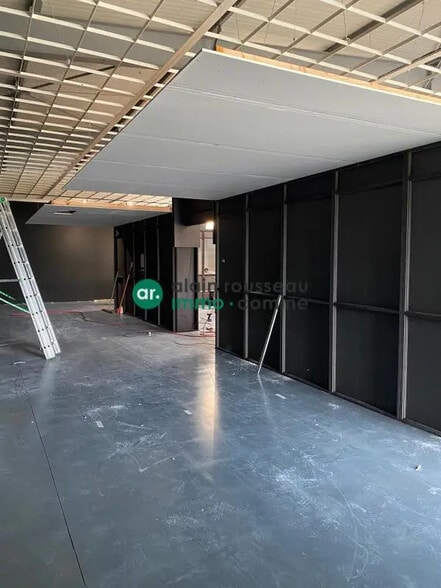 Local commercial dans Cholet à louer - Photo de l’immeuble – Image 2 sur 2