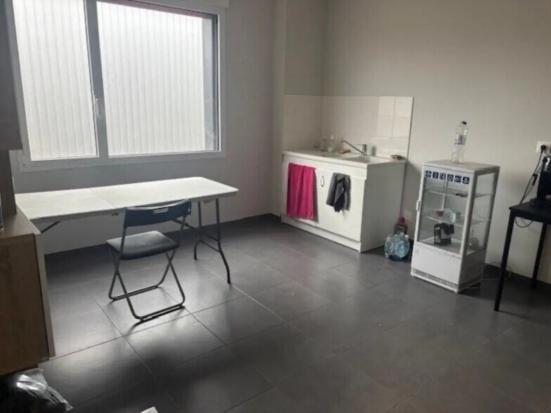 Local d’activités dans Saint-Aignan-Grandlieu à louer - Photo de l’immeuble – Image 3 sur 8