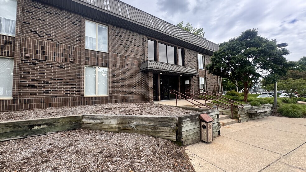 6100 Newport Rd, Portage, MI à vendre - Photo de l’immeuble – Image 2 sur 5