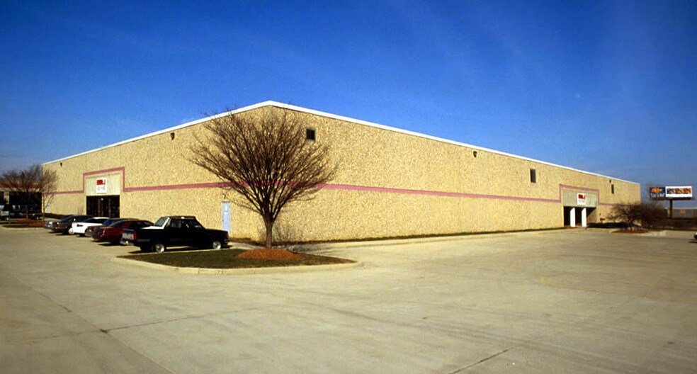 2500 International St, Columbus, OH à vendre - Photo de l’immeuble – Image 2 sur 4