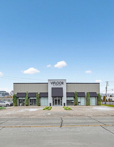 10 Queen Elizabeth Blvd, Toronto, ON à louer - Photo de l’immeuble – Image 3 sur 22