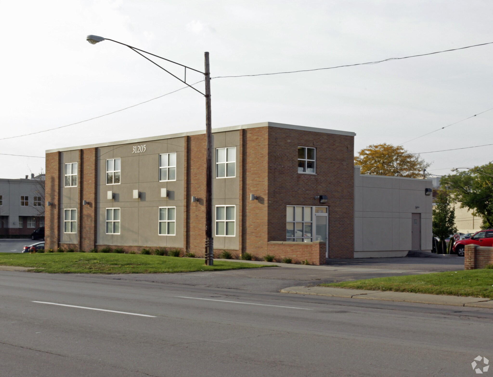 31205 Woodward Ave, Royal Oak, MI à vendre Photo principale– Image 1 sur 8