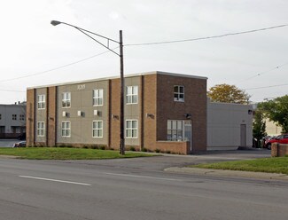 Plus de détails pour 31205 Woodward Ave, Royal Oak, MI - Bureau à vendre