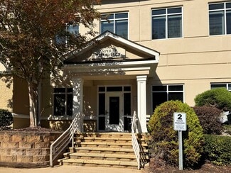 Plus de détails pour 135 Parkway Office Ct, Cary, NC - Bureau à vendre