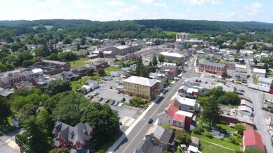 24-32 E Main St, Fleetwood, PA - VUE AÉRIENNE  vue de carte