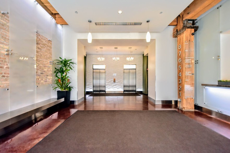 626 W Jackson Blvd, Chicago, IL à louer - Hall d’entrée – Image 3 sur 7