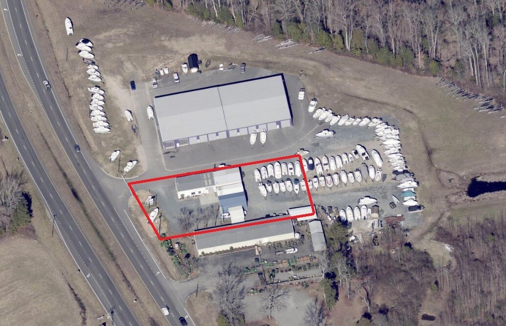 5195 George Washington Memoria Hwy, Gloucester, VA à louer Photo de l’immeuble– Image 1 sur 7