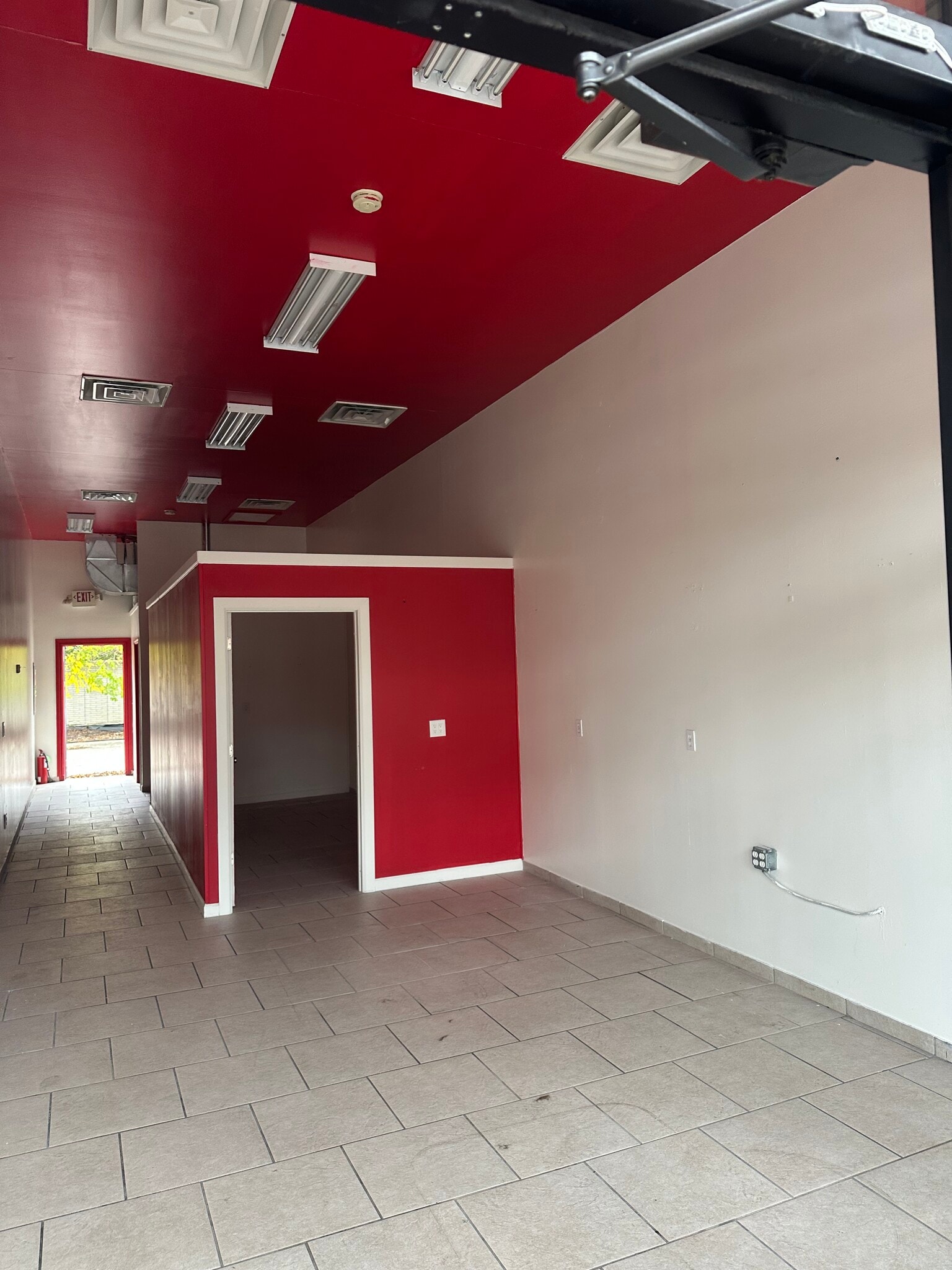 46346-46370 Dequindre Rd, Shelby Township, MI à louer Photo intérieure– Image 1 sur 2