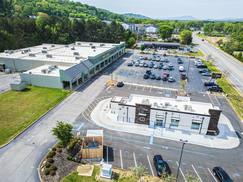 6210 Hixson Pike, Hixson, TN à louer - Photo de l’immeuble – Image 2 sur 13