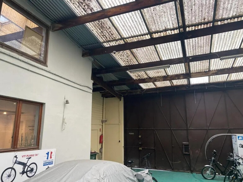 Local d’activités dans Bagnolet à louer - Photo de l’immeuble – Image 3 sur 6