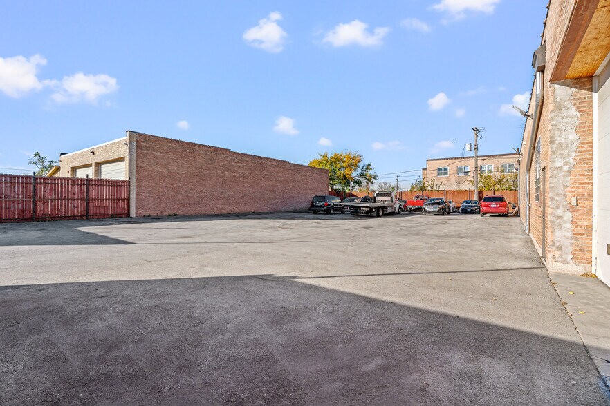 9200 Kilpatrick Ave, Oak Lawn, IL à vendre - Photo de l’immeuble – Image 3 sur 12