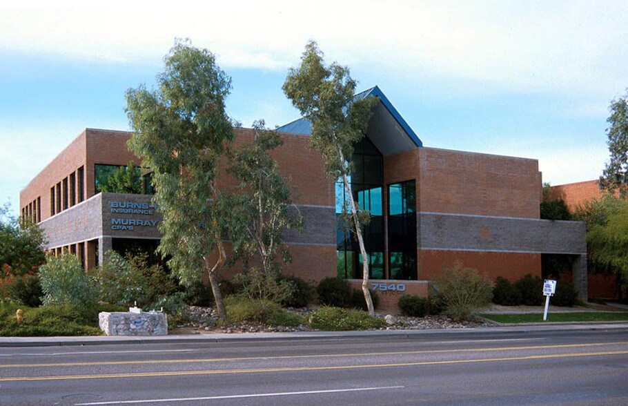 7540 N 19th Ave, Phoenix, AZ à vendre - Photo de l’immeuble – Image 2 sur 39