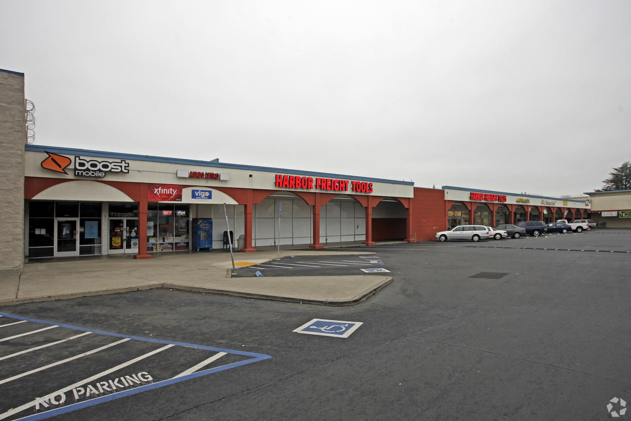 2301-2441 Northgate Blvd, Sacramento, CA à louer Photo de l’immeuble– Image 1 sur 8