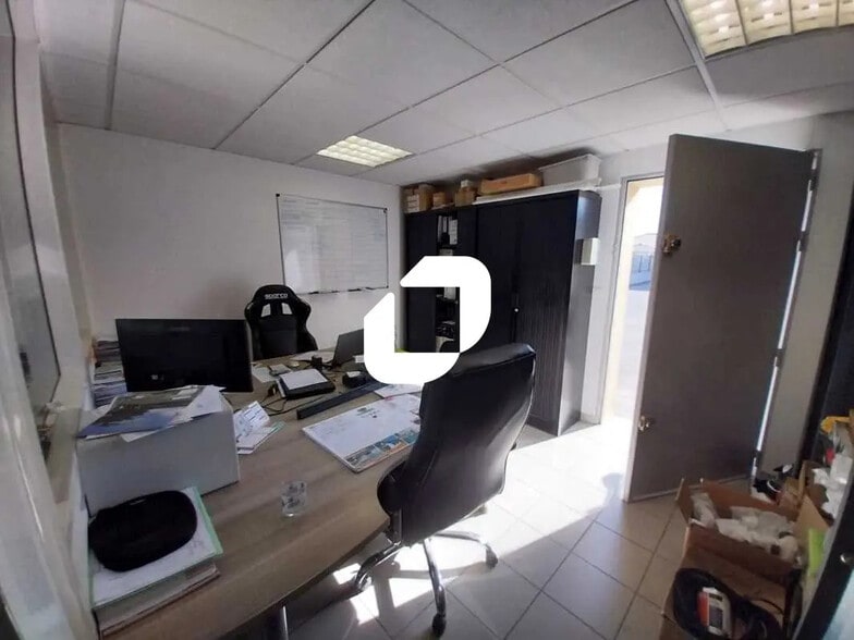 Local commercial dans Eysines à louer - Photo de l’immeuble – Image 2 sur 4