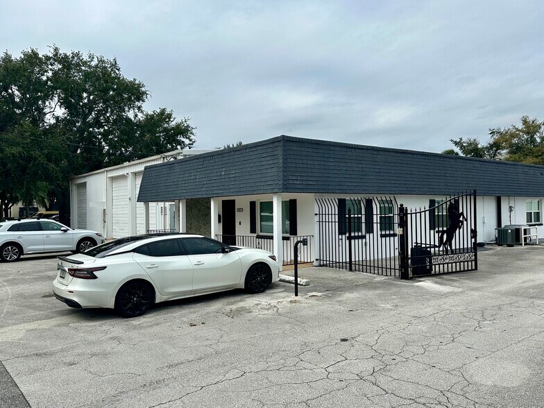 1075 Orienta Ave, Altamonte Springs, FL à louer - Photo de l’immeuble – Image 3 sur 6