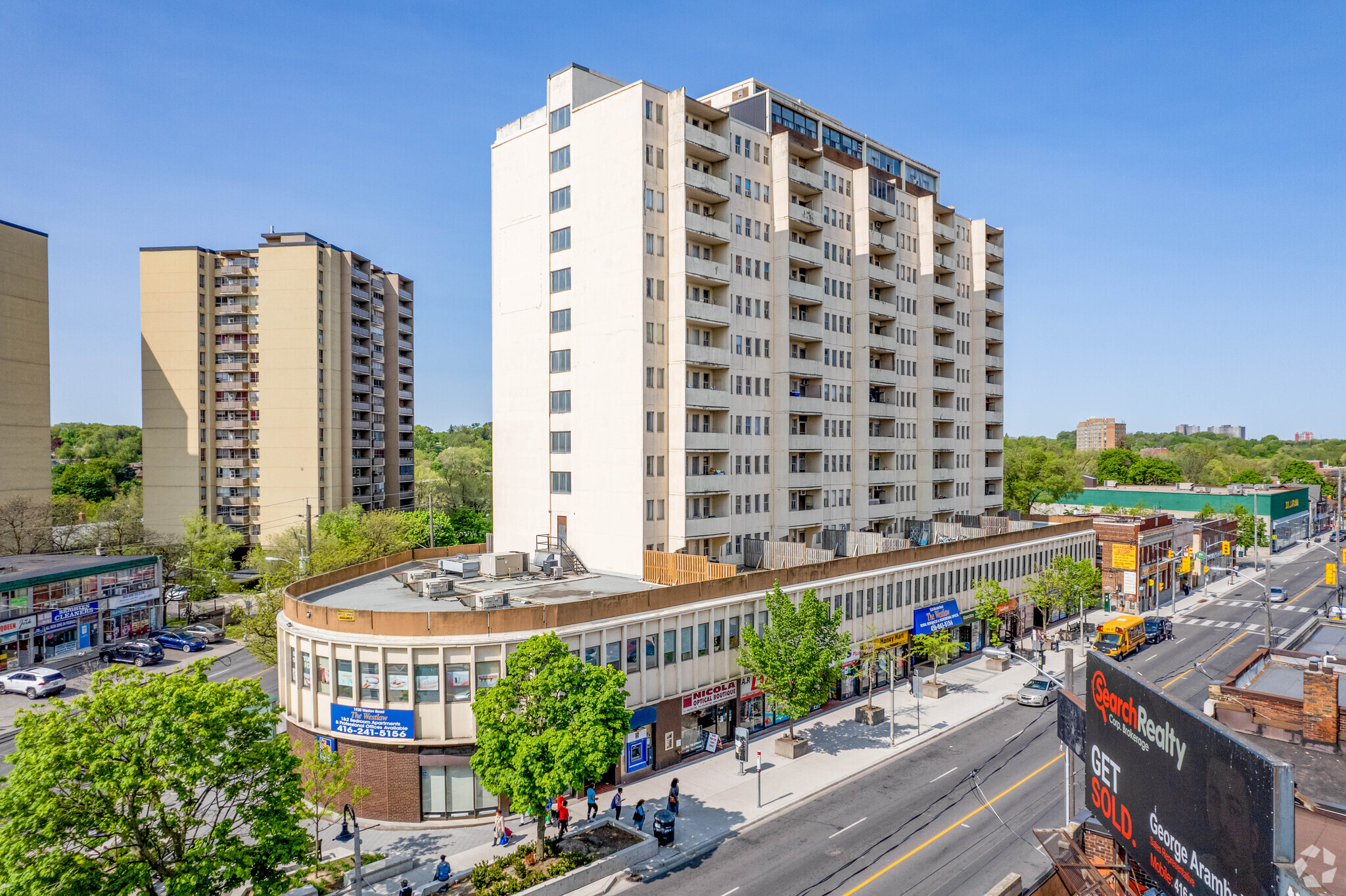 1920 Weston Rd, Toronto, ON à louer Photo principale– Image 1 sur 6