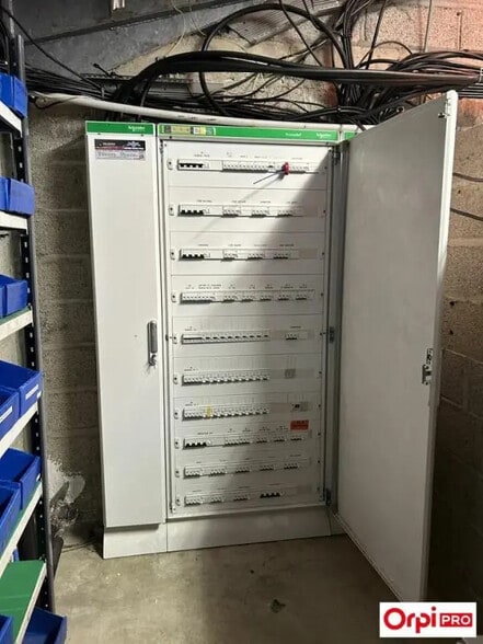 Local d'activités dans Trégomeur à vendre - Photo de l’immeuble – Image 3 sur 6