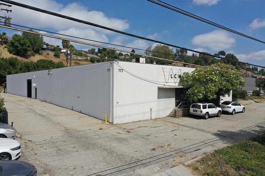 711-717 Monterey Pass Road portefeuille de 2 biens à vendre sur LoopNet.fr - Photo de l’immeuble – Image 3 sur 8