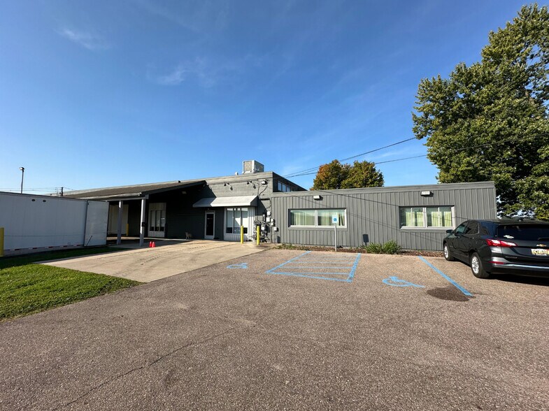3700 E Milham Ave, Portage, MI à vendre - Photo de l’immeuble – Image 2 sur 27