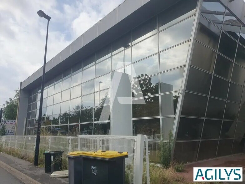 Local d’activités dans Champigny-sur-Marne à louer - Photo de l’immeuble – Image 1 sur 10