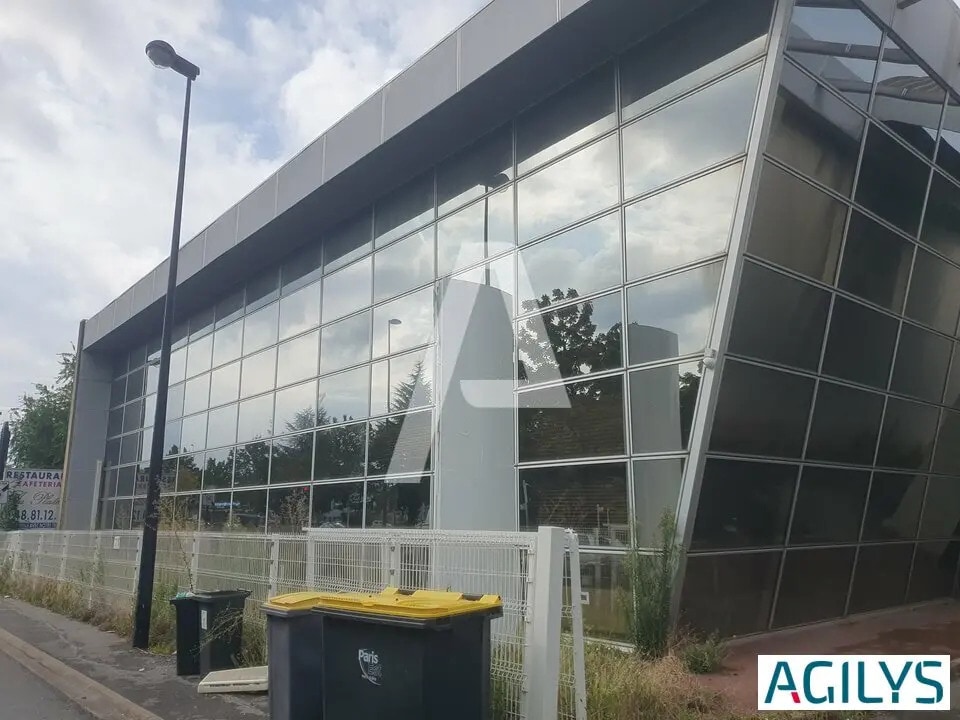 Local d’activités dans Champigny-sur-Marne à louer Photo de l’immeuble– Image 1 sur 11
