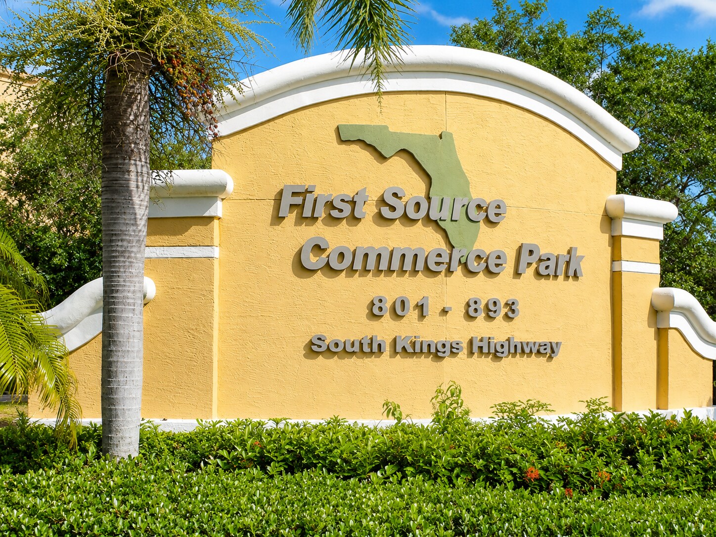 801-893 Kings Hwy, Fort Pierce, FL à vendre Photo de l’immeuble– Image 1 sur 6