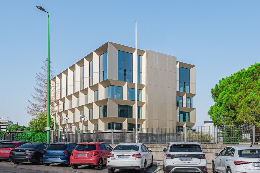Avenida Europa, 20 A, Alcobendas, Madrid à louer - Photo de l’immeuble – Image 2 sur 3