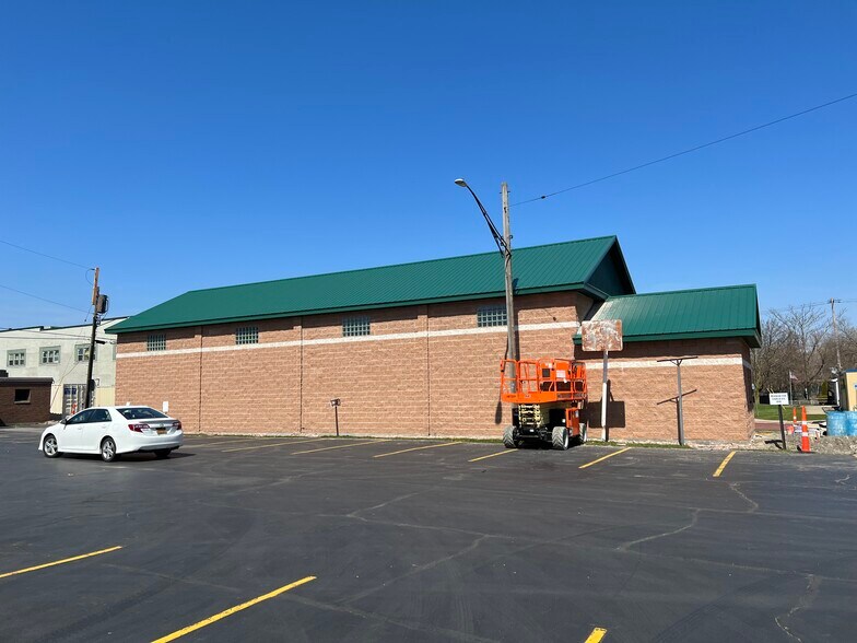 73 Main St, North Tonawanda, NY à vendre - Photo de l’immeuble – Image 2 sur 3