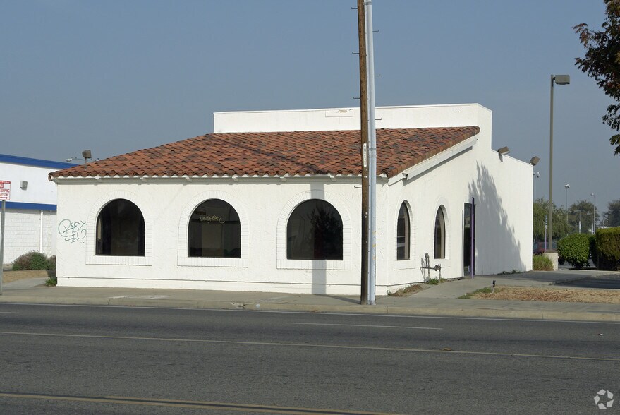 44 E Barstow Ave, Fresno, CA à vendre - Photo de l’immeuble – Image 2 sur 8