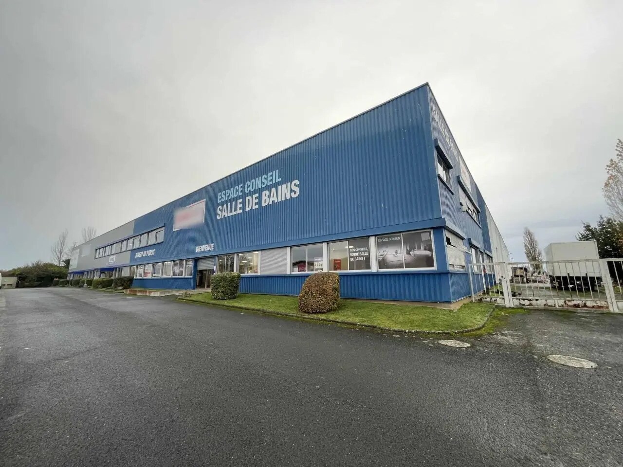 Local d'activités dans Mondeville à vendre Photo principale– Image 1 sur 24