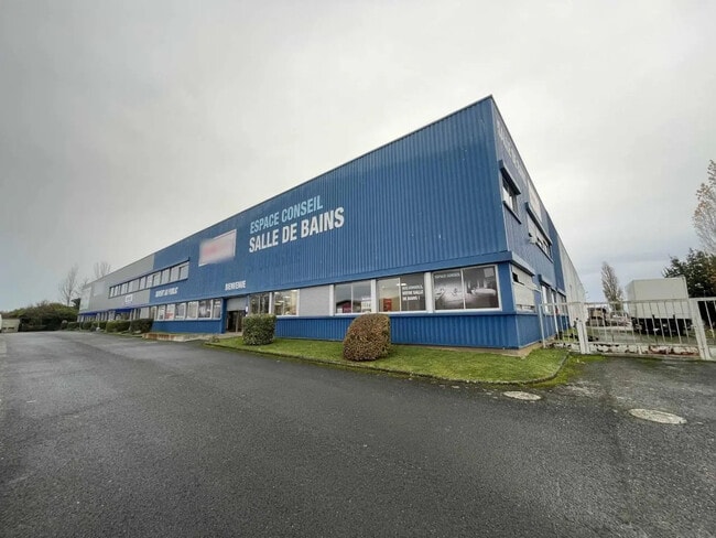 Plus de détails pour Local d’activités à vendre