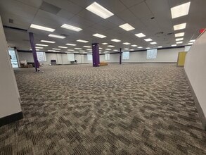 3000 E Ridge Rd, Rochester, NY à louer Photo intérieure– Image 2 sur 4