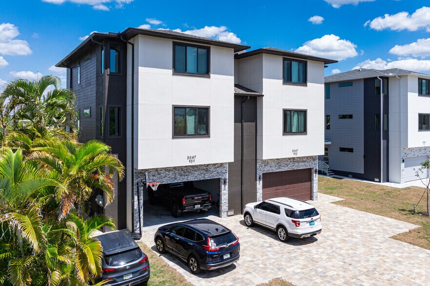 3047 Connecticut ave, Naples, FL à vendre - Photo de l’immeuble – Image 3 sur 9
