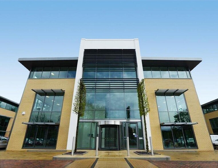 Chiltern Hl, Gerrards Cross à louer - Photo de l’immeuble – Image 2 sur 10