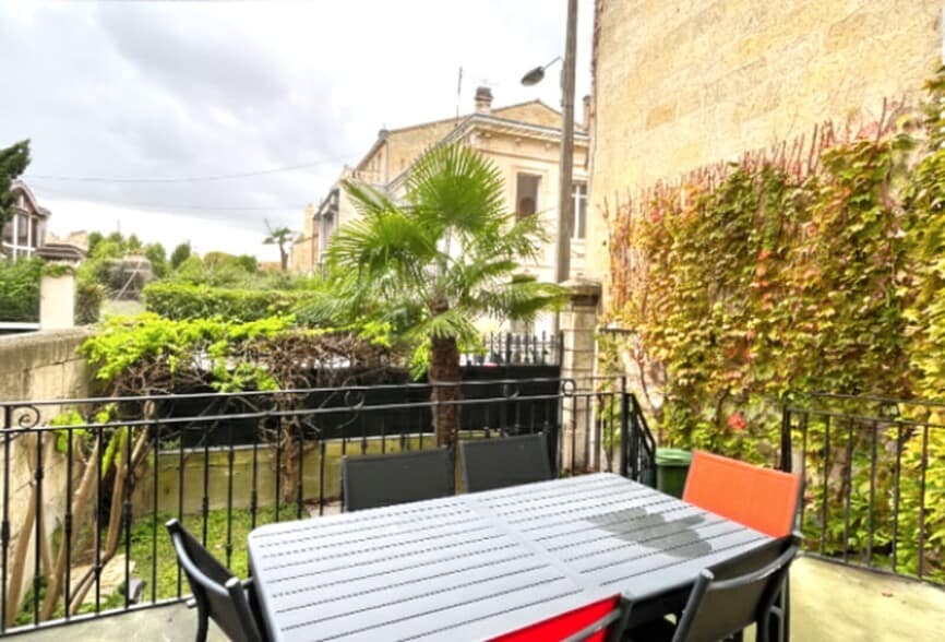 Bureau dans Bordeaux à louer - Photo de l’immeuble – Image 3 sur 13